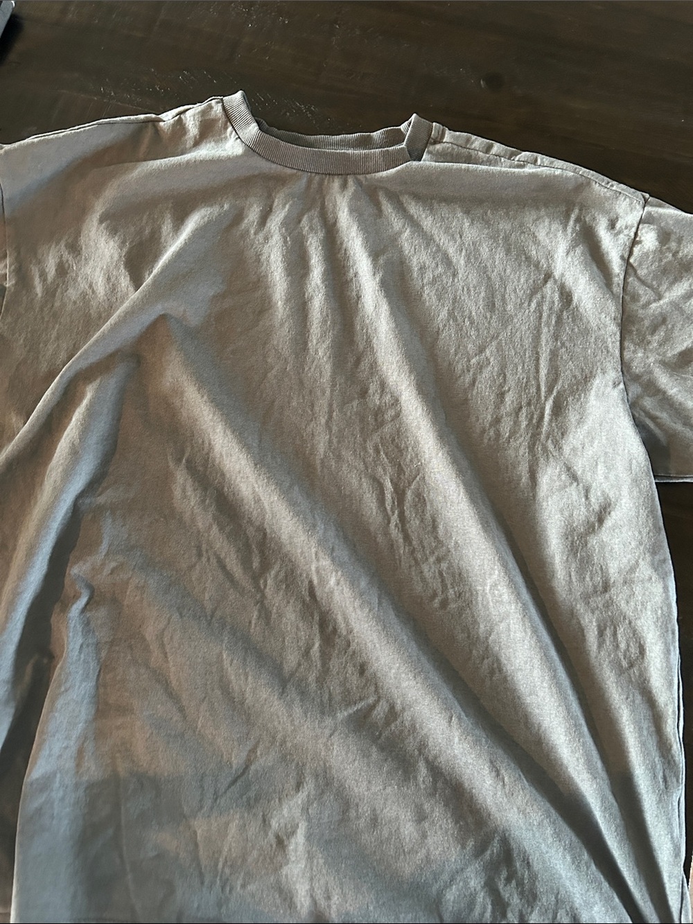 Men's Short Sleeve Crewneck Tee in Light Gray